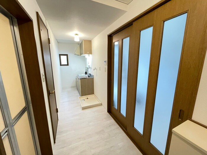 物件内観写真20　(玄関)