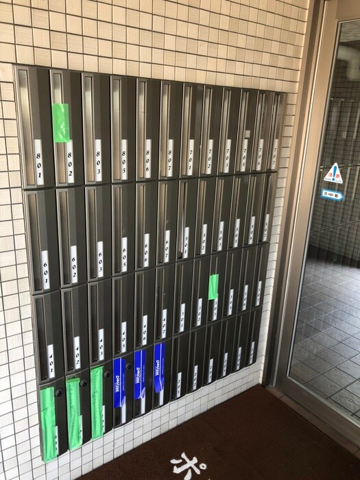 物件外観写真4　(エントランス部分)