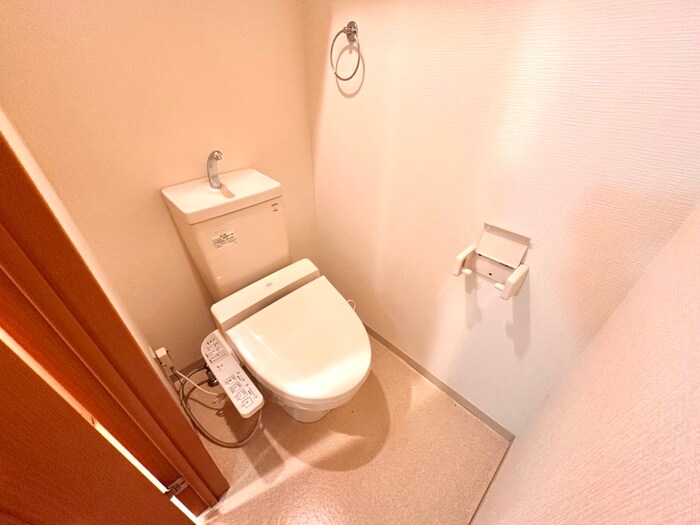 物件内観写真16　(トイレ)