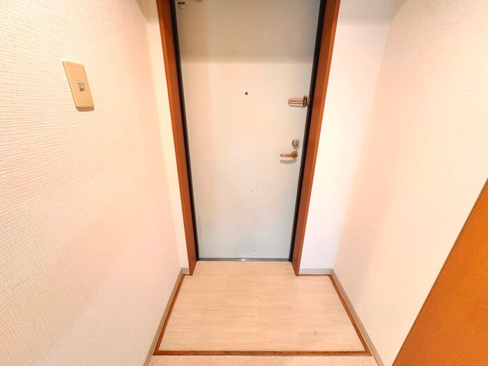 物件内観写真19　(玄関)