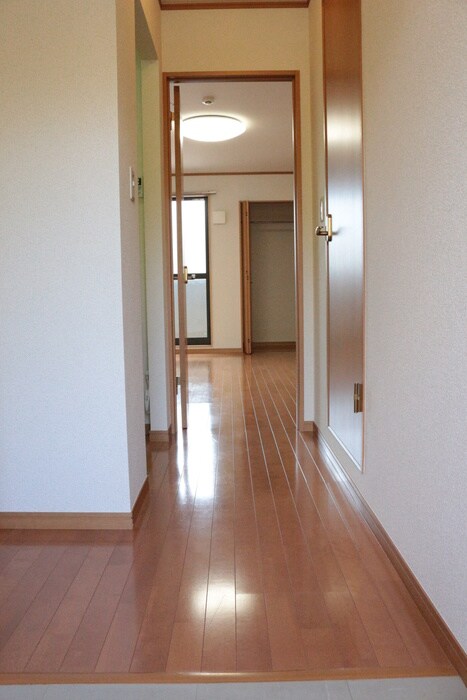 物件内観写真15　(玄関)