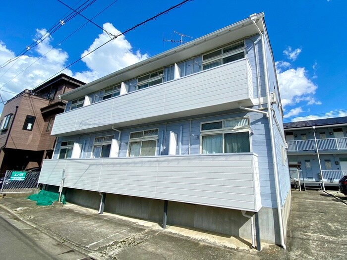 物件外観写真1　(エントランス部分)