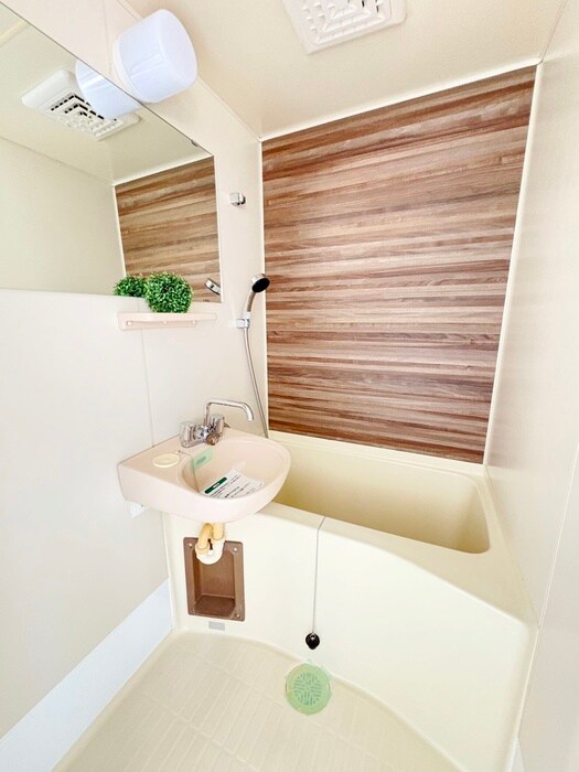 物件内観写真12　(バス／シャワールーム等)