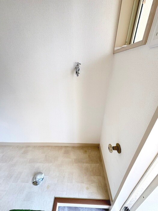 物件内観写真15　(洗濯機置場)