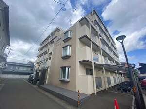 イ－グルハイツ宮千代外観写真