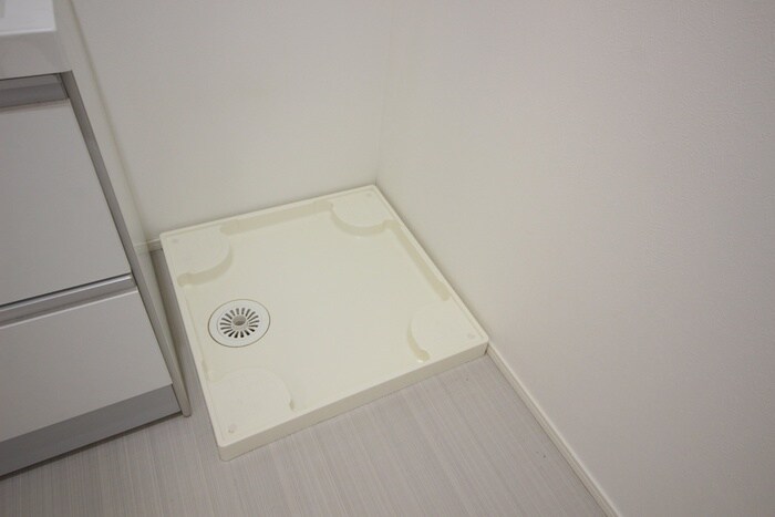 物件内観写真11　(洗濯機置場)