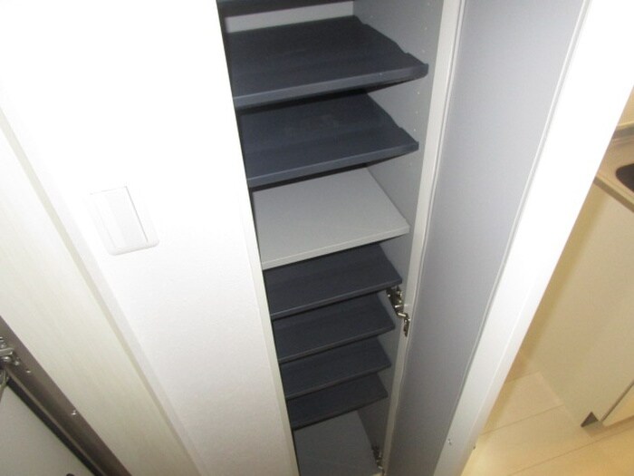 物件内観写真18　(靴箱)