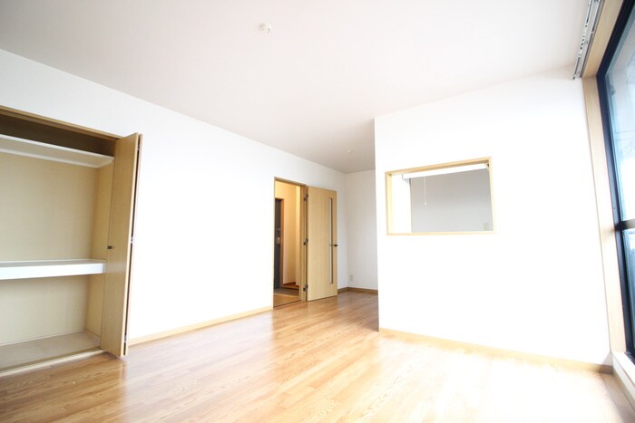 物件内観写真9　(居室)