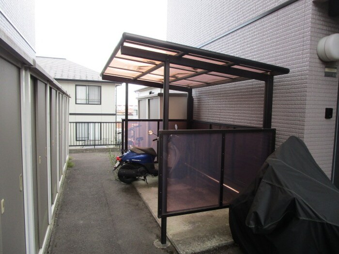 物件外観写真5　(駐輪場)