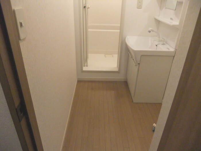 物件内観写真15　(廊下)