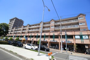 上杉五番館外観写真