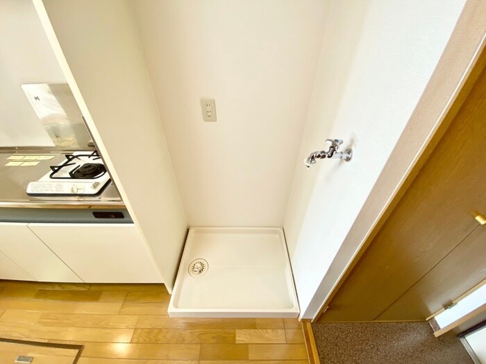 物件内観写真13　(洗濯機置場)