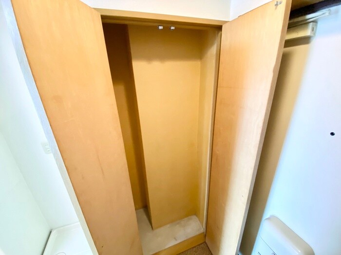 物件内観写真18　(収納)
