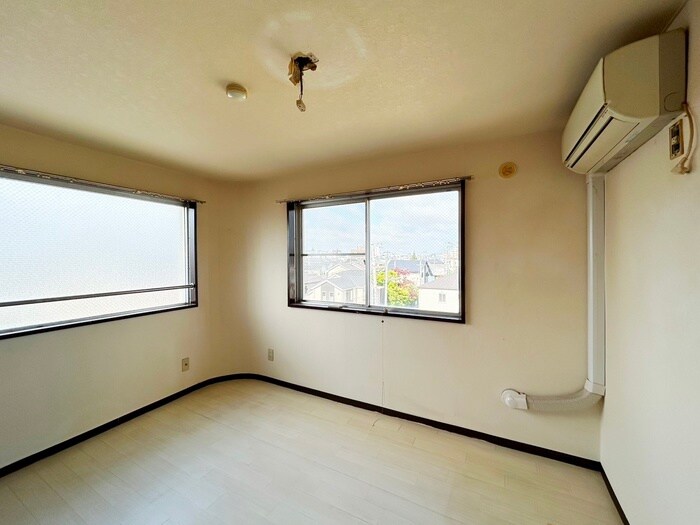 物件内観写真9　(居室)