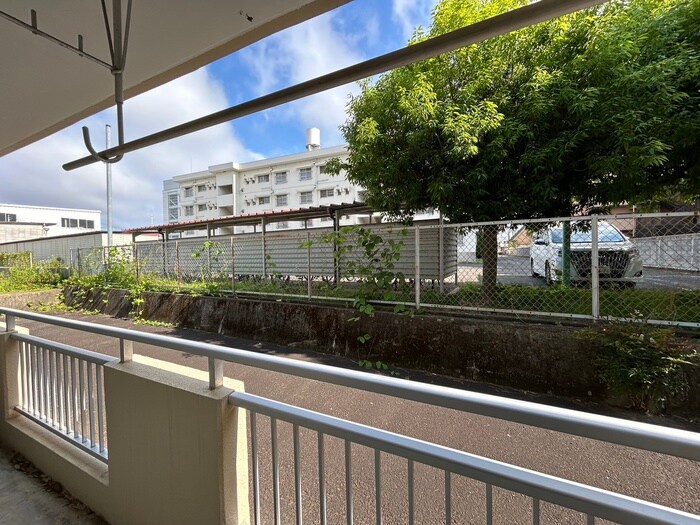 物件内観写真21　(室内からの展望)