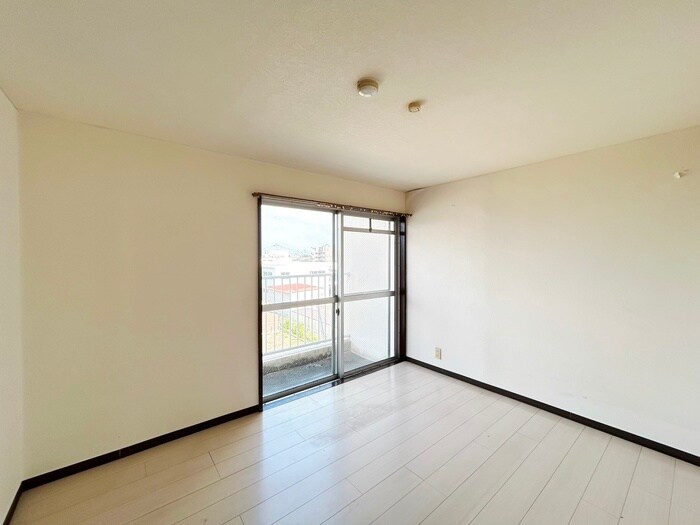 物件内観写真22　(居室)