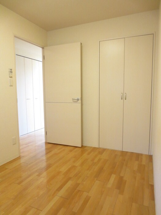 物件内観写真11　(居室)