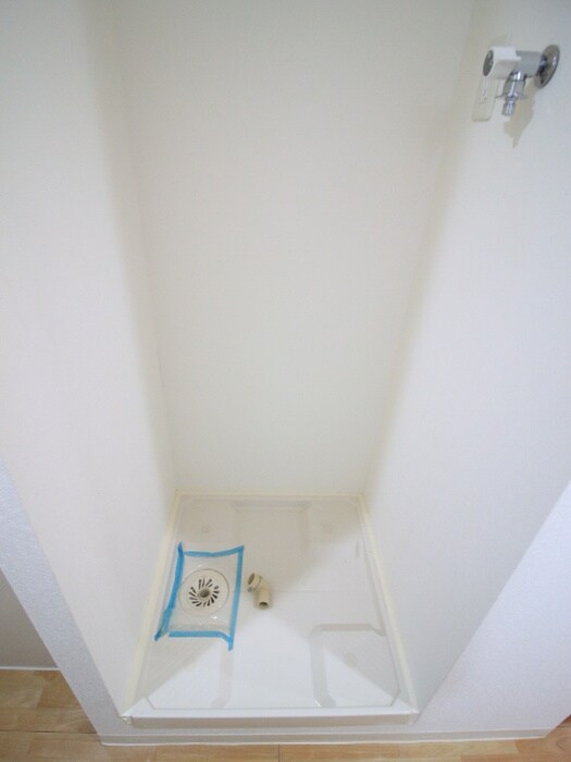 物件内観写真15　(洗濯機置場)