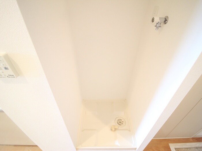 物件内観写真17　(洗濯機置場)