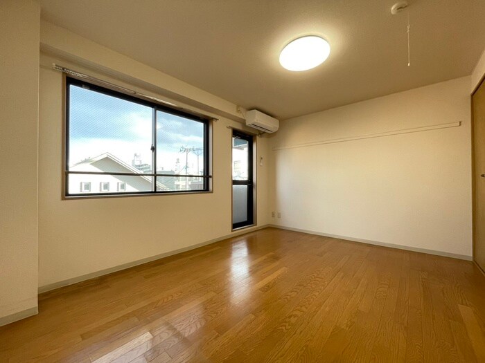 物件内観写真10　(居室)