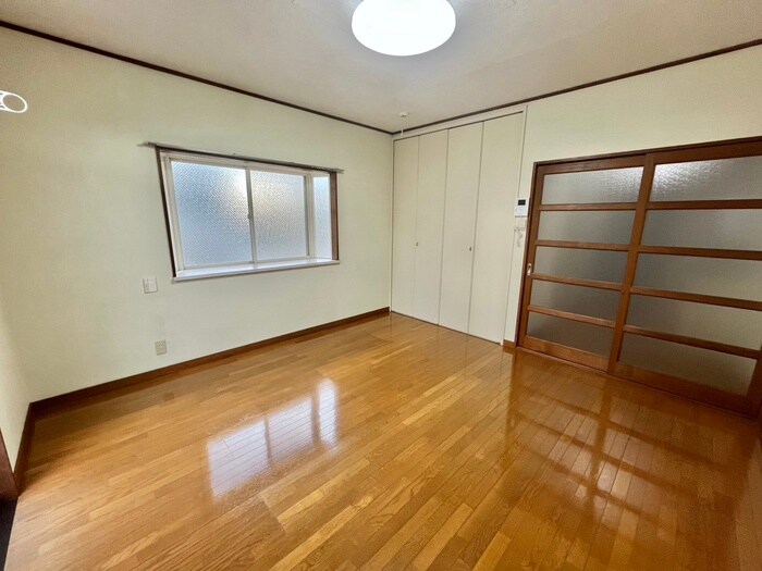 物件内観写真8　(玄関)