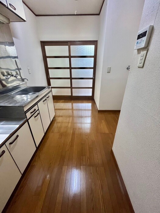 物件内観写真18　(廊下)