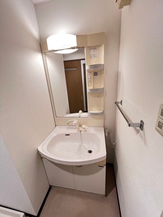 物件内観写真15　(洗面)