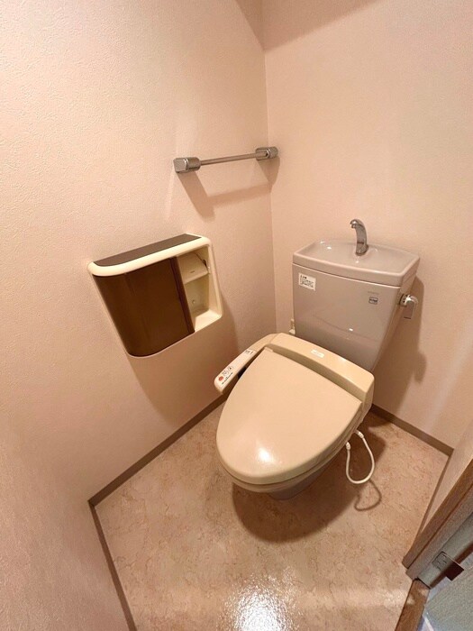 物件内観写真16　(トイレ)