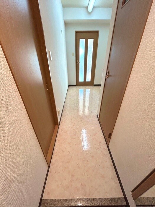 物件内観写真19　(廊下)