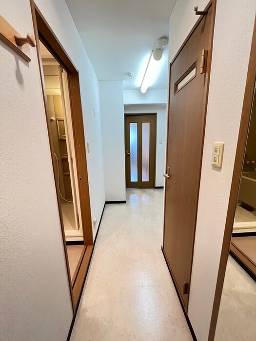 物件内観写真19　(廊下)