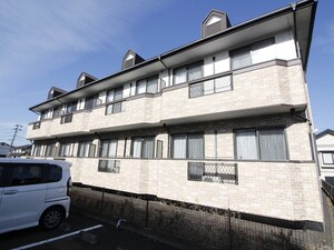 エスポワールコマツ参番館外観写真