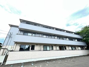 フラワ－タウン八木山外観写真