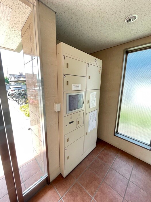 物件外観写真6　(建物設備)