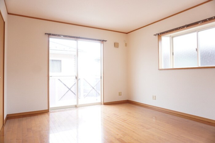 物件内観写真3　(居室)