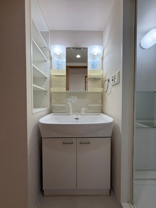 物件内観写真13　(洗面)