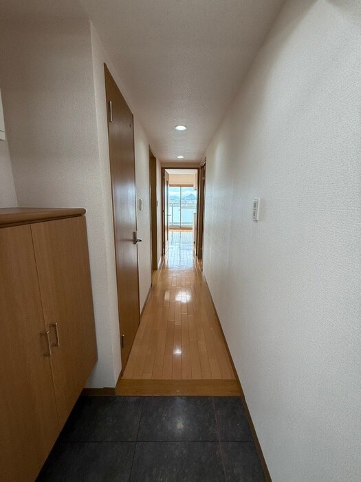 物件内観写真19　(廊下)
