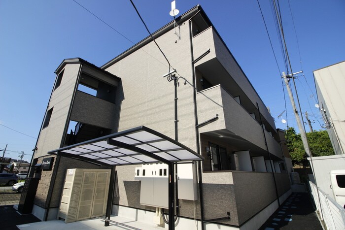 物件外観写真1　(外観写真)