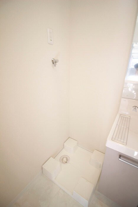 物件内観写真14　(洗濯機置場)