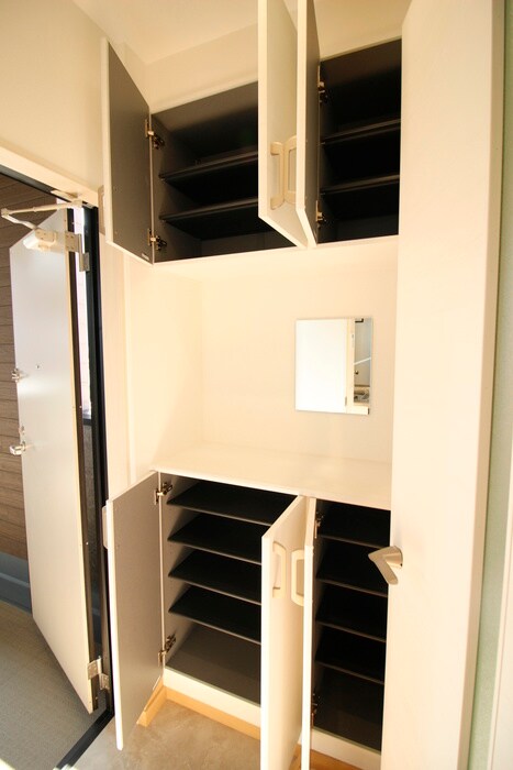 物件内観写真17　(靴箱)