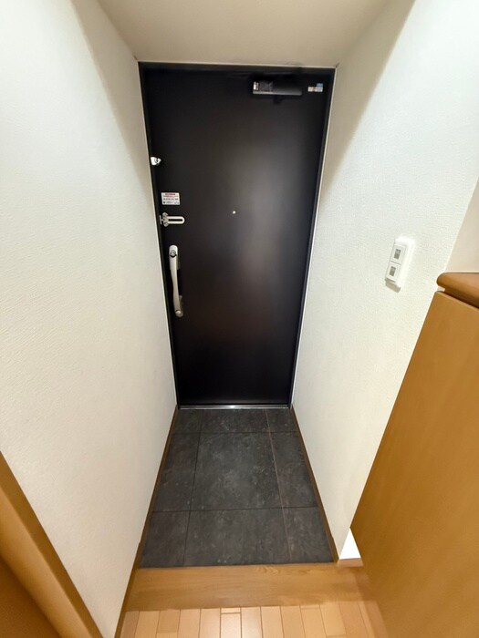 物件内観写真20　(玄関)