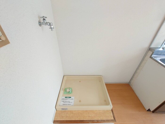 物件内観写真14　(洗濯機置場)