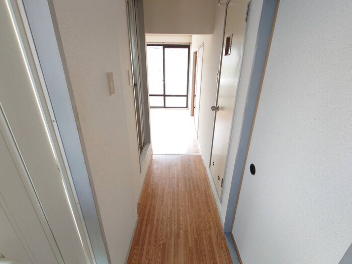 物件内観写真19　(廊下)