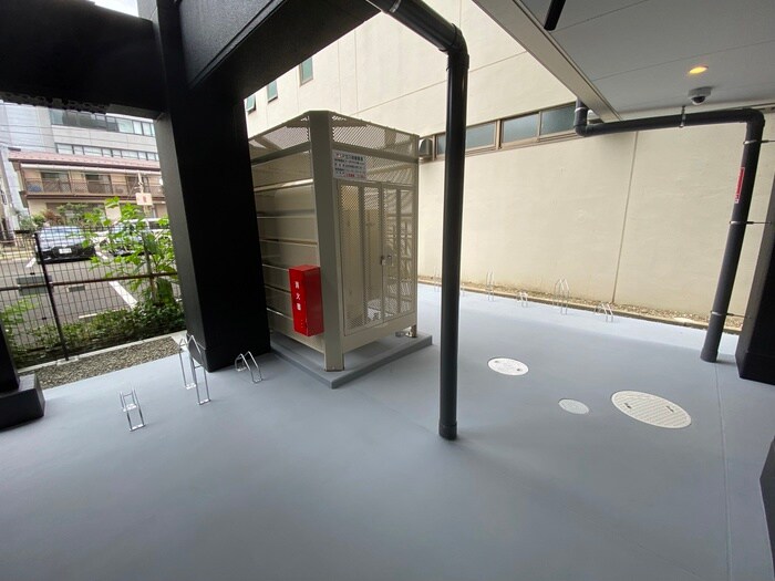 物件外観写真3　(駐輪場)