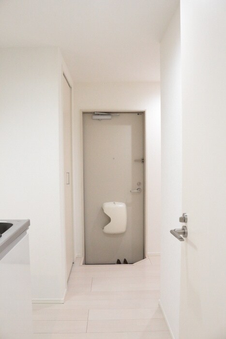 物件内観写真7　(玄関)