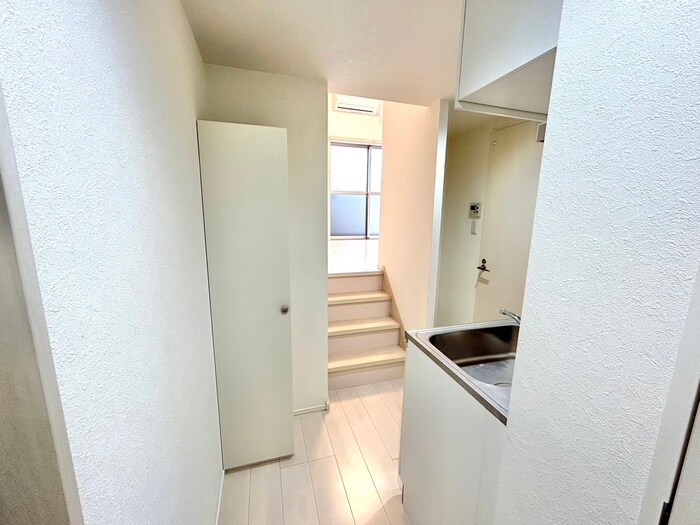 物件内観写真15　(廊下)