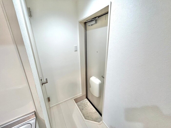 物件内観写真17　(玄関)