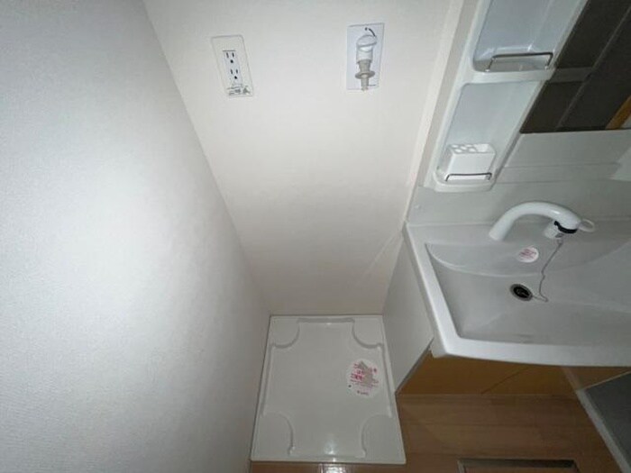 物件内観写真21　(洗濯機置場)