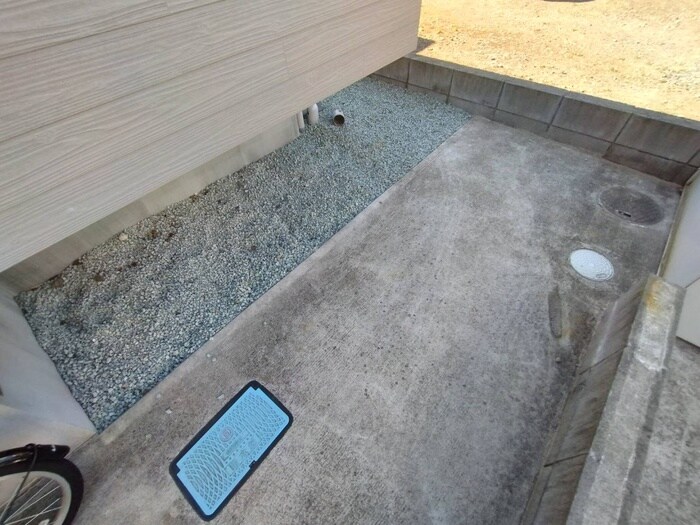 物件外観写真2　(駐輪場)