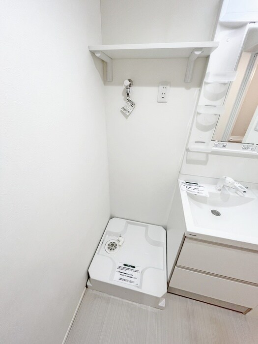 物件内観写真12　(洗濯機置場)