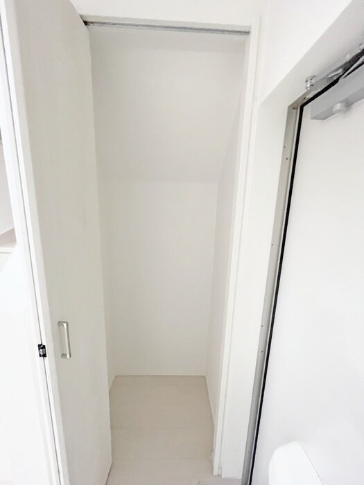 物件内観写真13　(収納)